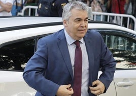 El ex secretario de organización del PSOE Santos Cerdán a su llegada al Tribunal Supremo.