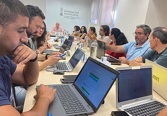 Mesa de Educación donde se ha dado traslado a los sindicatos las instrucciones para la organización del próximo curso escolar.