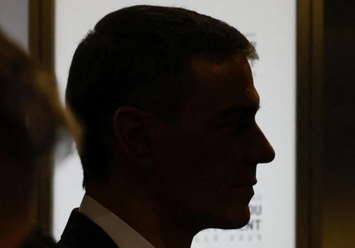 Perfil del presidente del Gobierno, Pedro Sánchez, durante la Convención de la ONU en Sevilla.