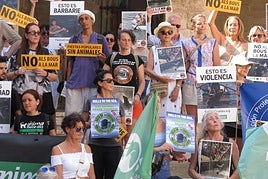 Protestas en Dénia contra els 'Bous a la mar'