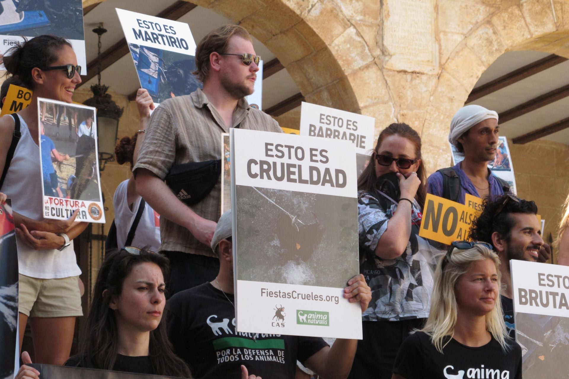 Protestas en Dénia contra els 'Bous a la mar'