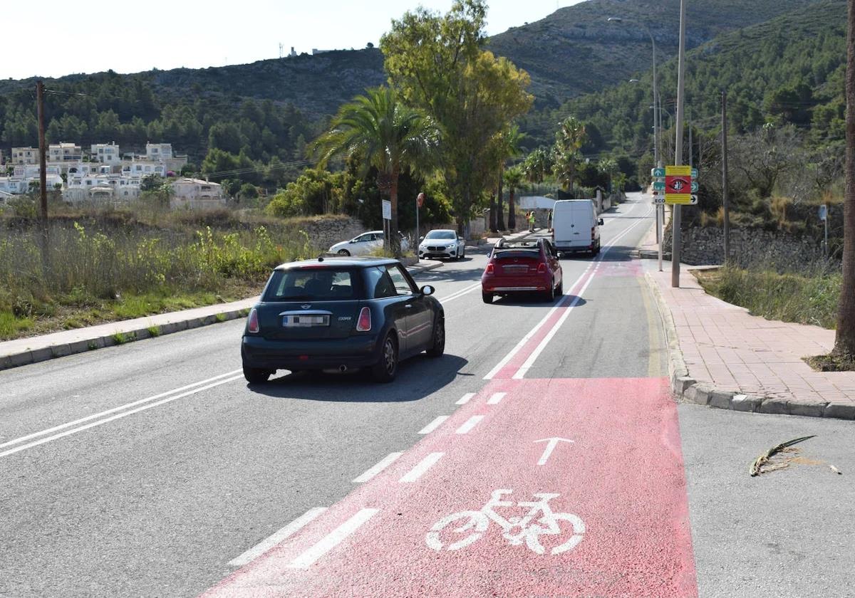 Access road to the Cumbres del Sol area, where most foreign residents live.