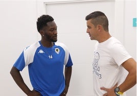 Ben Hamed y Rubén Torrecilla, durante las pruebas médicas.
