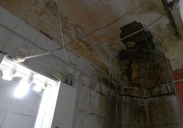 Desahucio en Alicante tras años viviendo entre humedad y heces