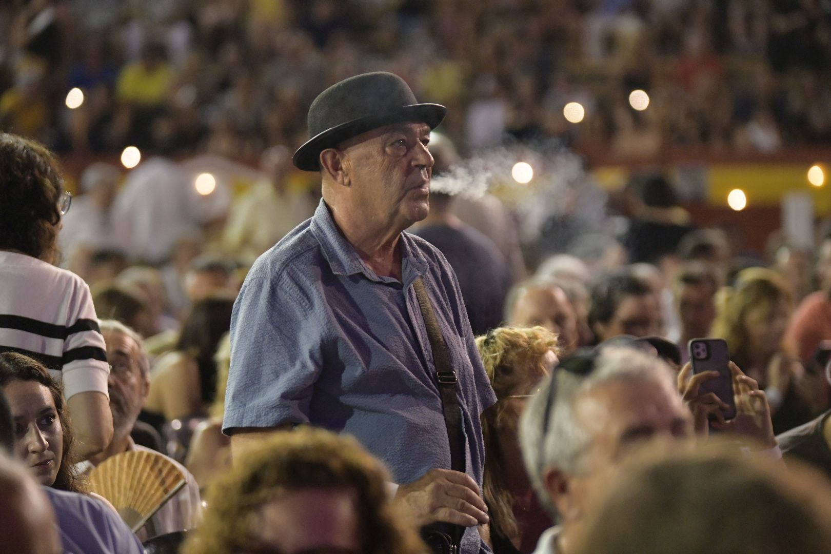 Joaquín Sabina emociona en su primer concierto de despedida en Alicante