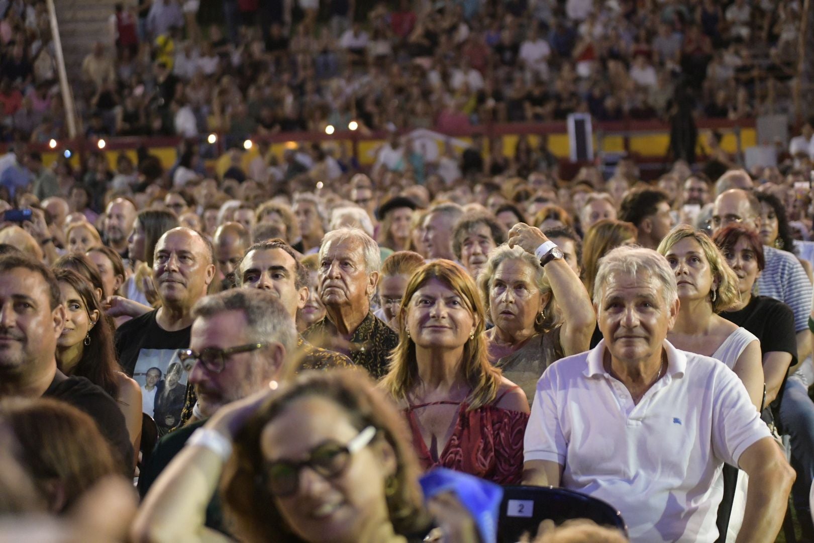Joaquín Sabina emociona en su primer concierto de despedida en Alicante