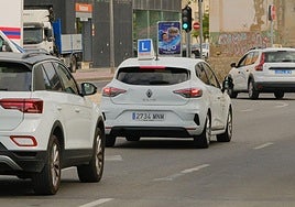 Coche de autoescuela en Alicante