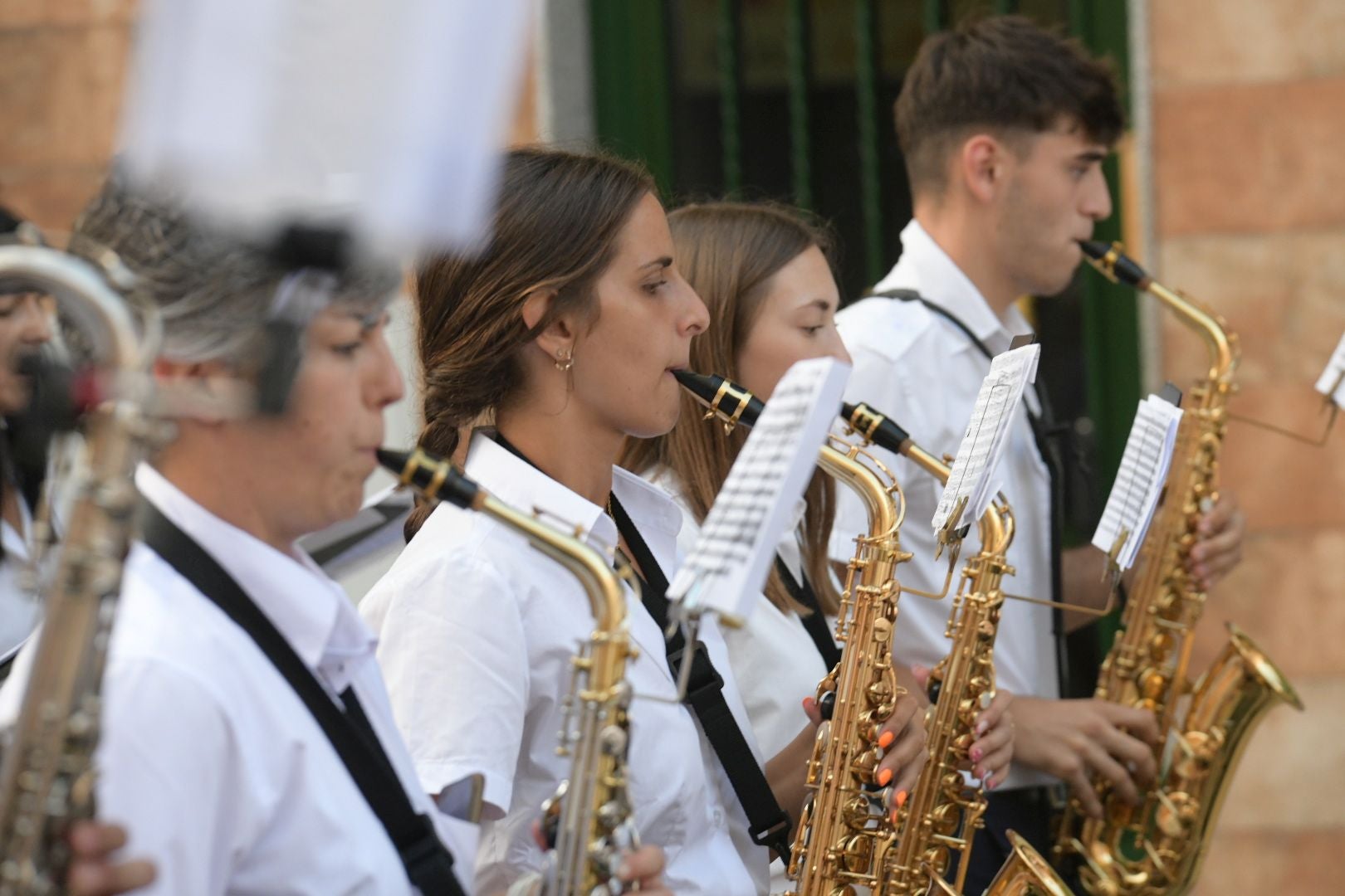 La Entrada de Bandas pone música a las fiestas de Moros y Cristianos de San Blas