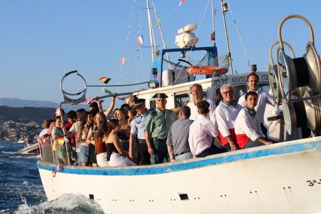 El Campello navega para arropar a la Virgen del Carmen