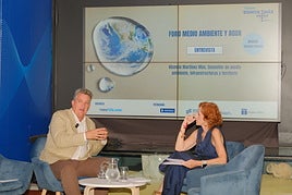 Vicente Martínez Mus y Concha Pastor en un momento de la entrevista.