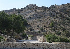 Serra Grossa, acceso por la pinada.