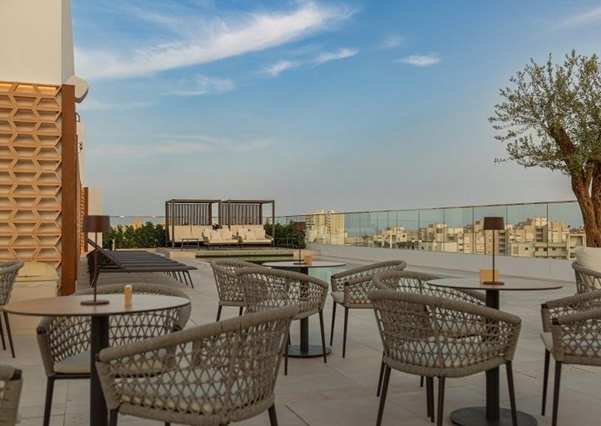 Imagen secundaria 1 - Boga Blossoms celebra su segunda edición en el rooftop Boga Sky Bar de Playa de San Juan
