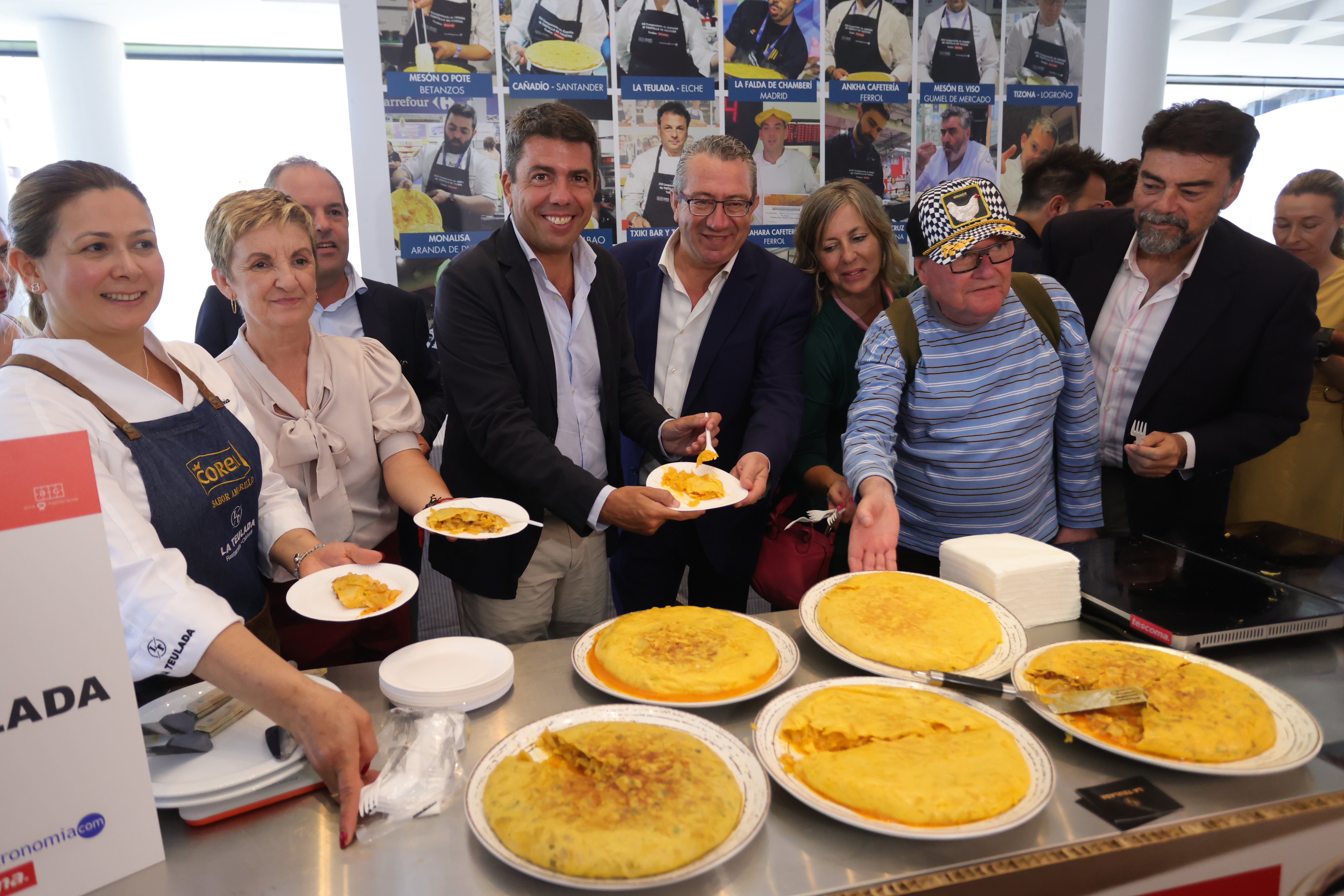 Las autoridades, en la presentación de Alicante Gastronómica.