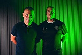 Nino, entrenador del Juvenil B y Enrique Navarro, del Juvenil A