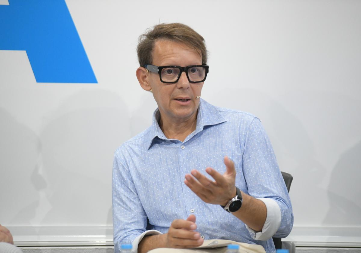 Imagen principal - Momentos del foro de Economía de TodoAlicante.