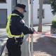 Imagen principal - Violenta agresión en un municipio de Alicante con un herido ingresado, destrozos en plena calle y cuatro jóvenes identificados