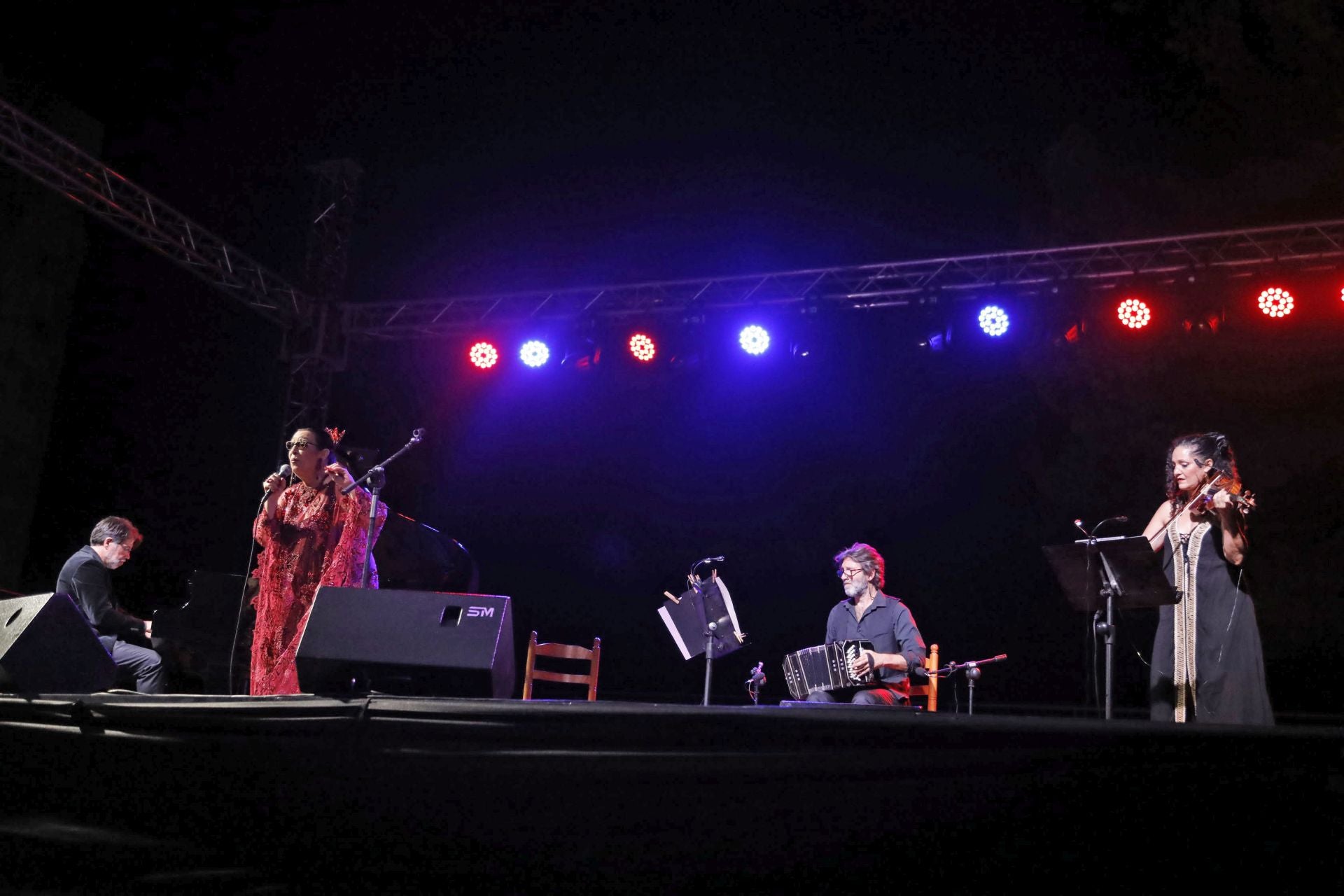 Martirio deslumbra en el festival Música al Castell de Dénia