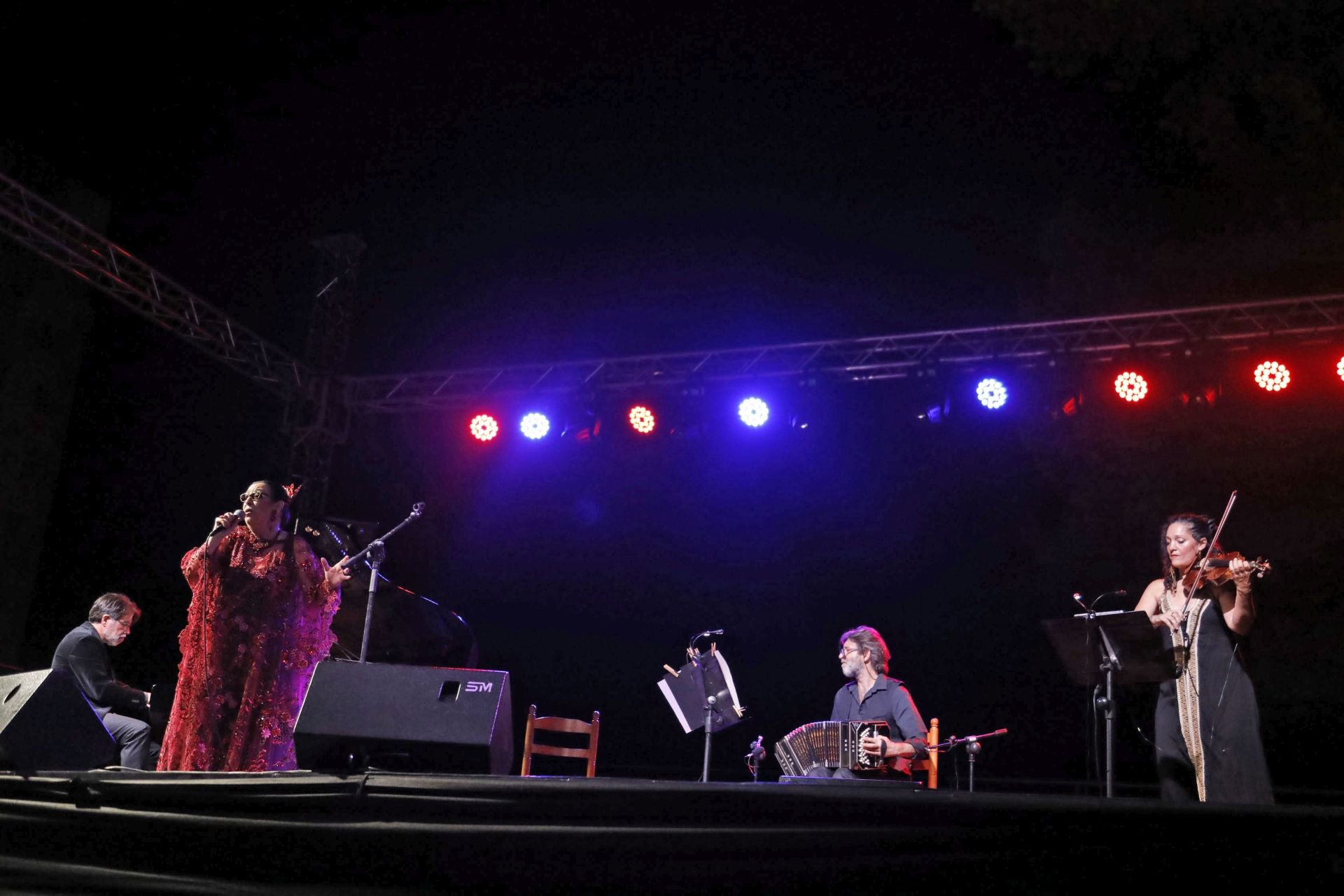 Martirio deslumbra en el festival Música al Castell de Dénia