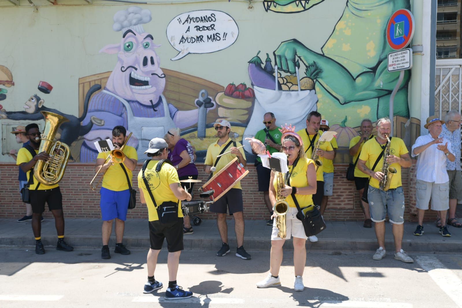 Atronadora mascletà en las fiestas de San Gabriel
