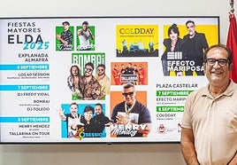 El concejal de Fiestas, David Guardiola, con la programación.