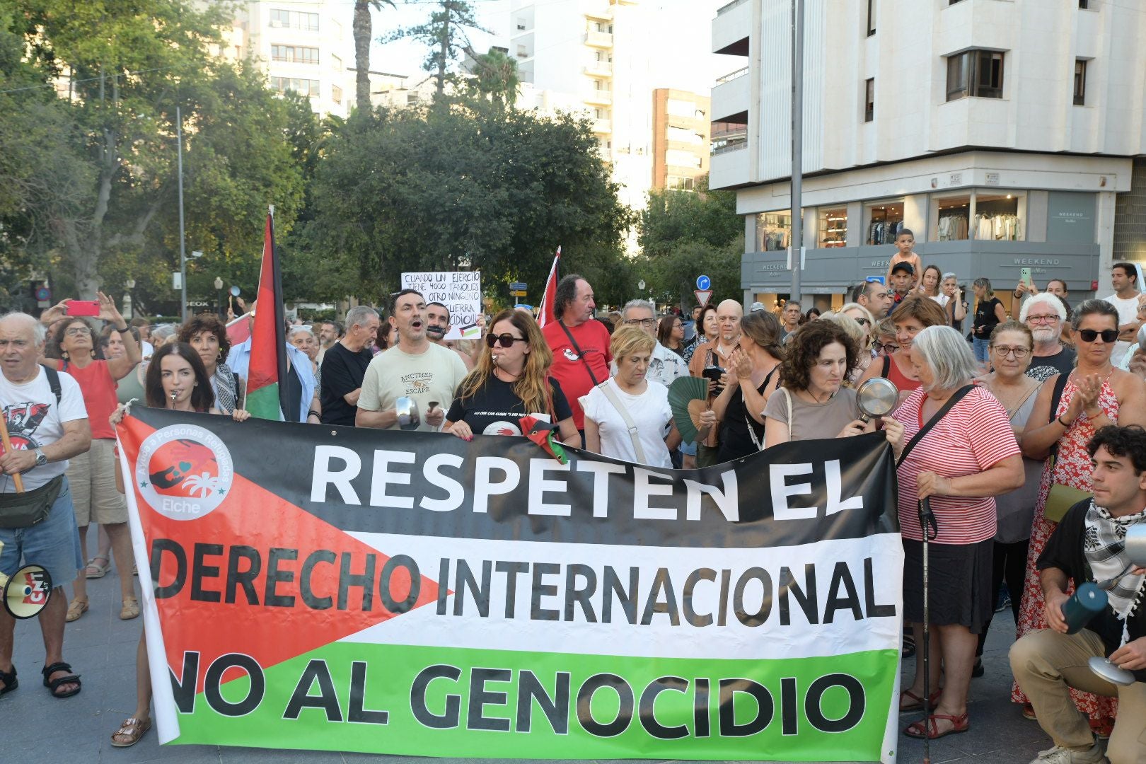 Cacerolada en Alicante para pedir el fin del holocausto en Gaza