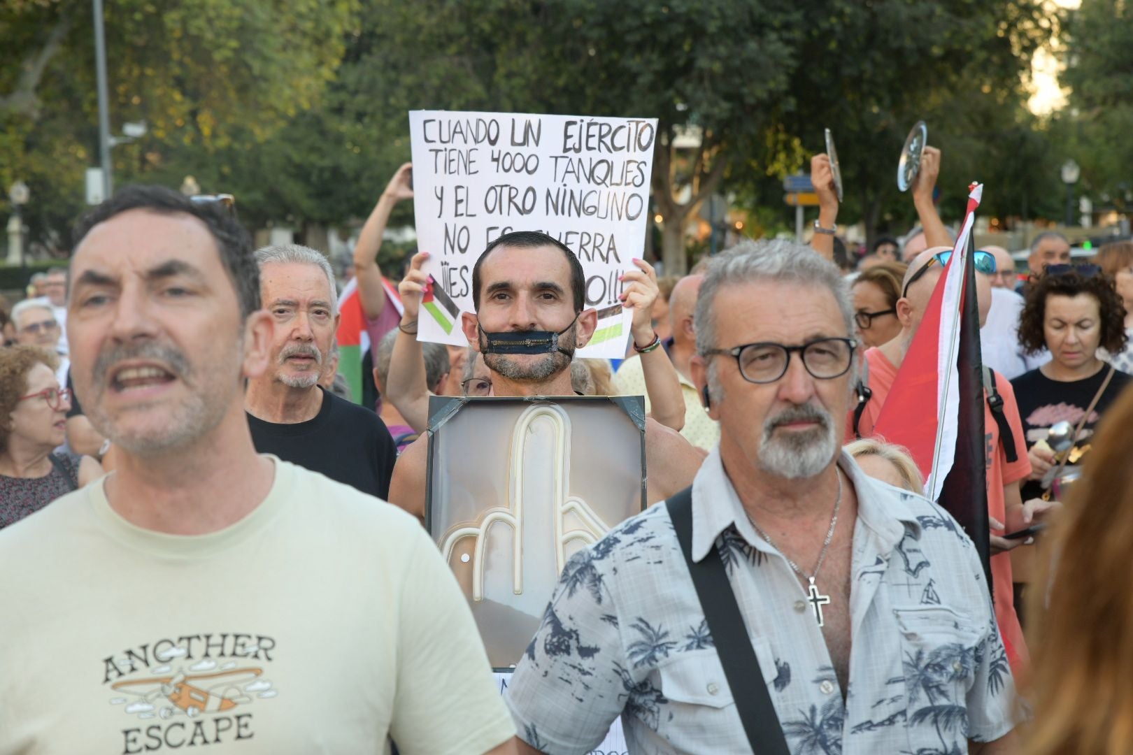 Cacerolada en Alicante para pedir el fin del holocausto en Gaza