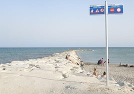 Nuevo dique de la playa del Postiguet.