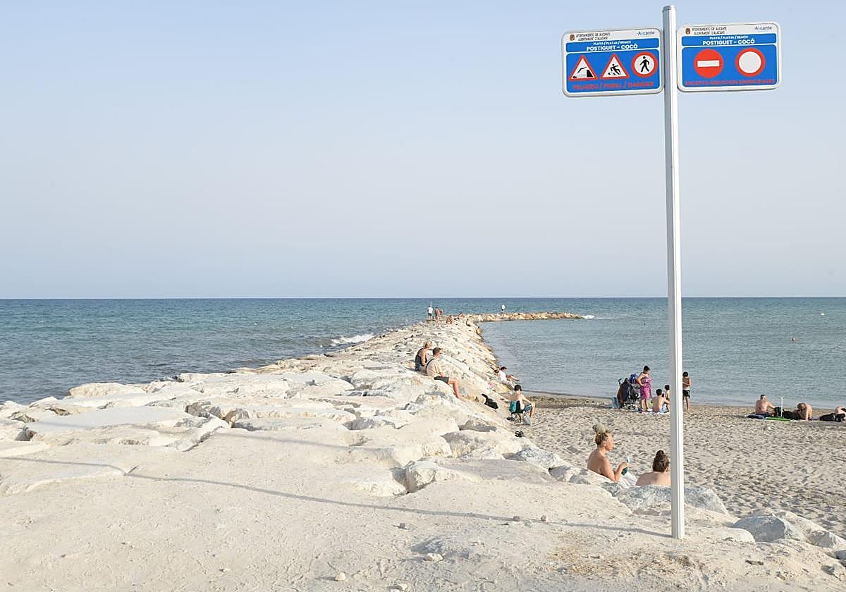Nuevo dique de la playa del Postiguet.