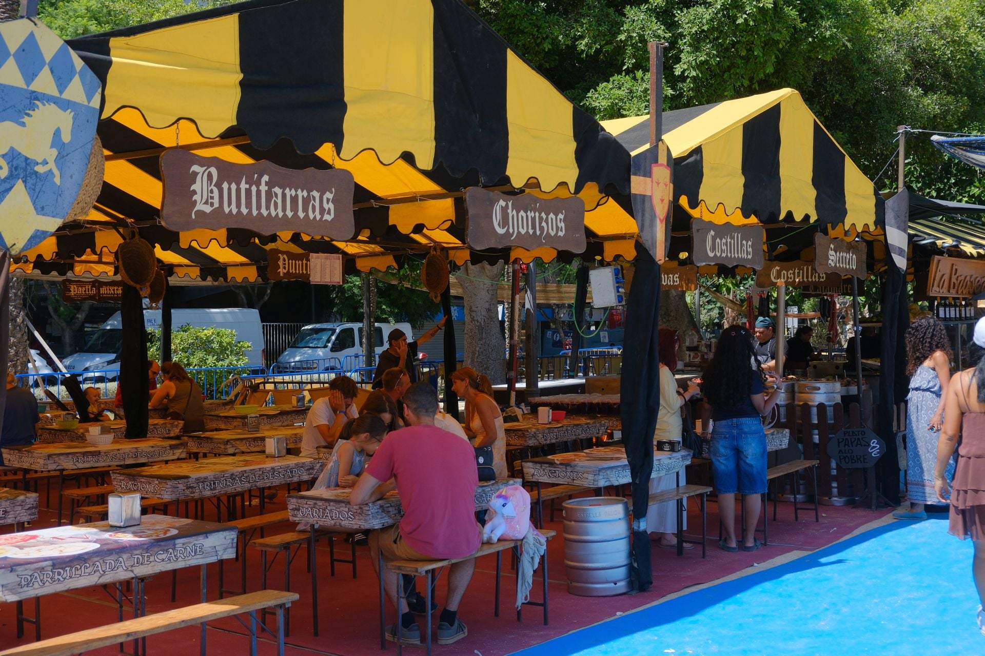 El paseo de Canalejas se transforma en el gran zoco árabe de Alicante