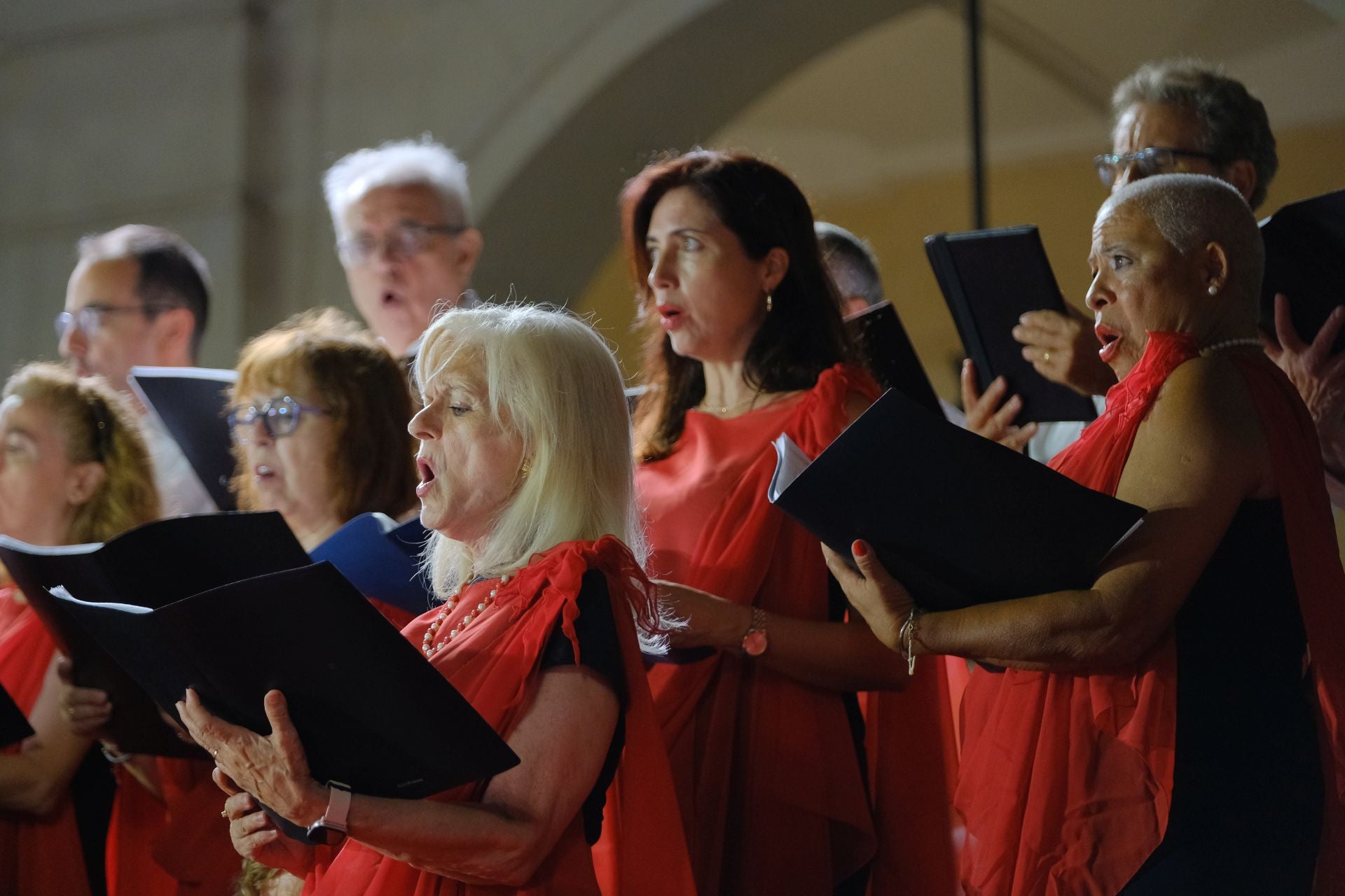 Alicante se emociona con la Alborada a la Virgen del Remedio