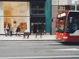 Imagen de una avenida de la ciudad de Alicante.