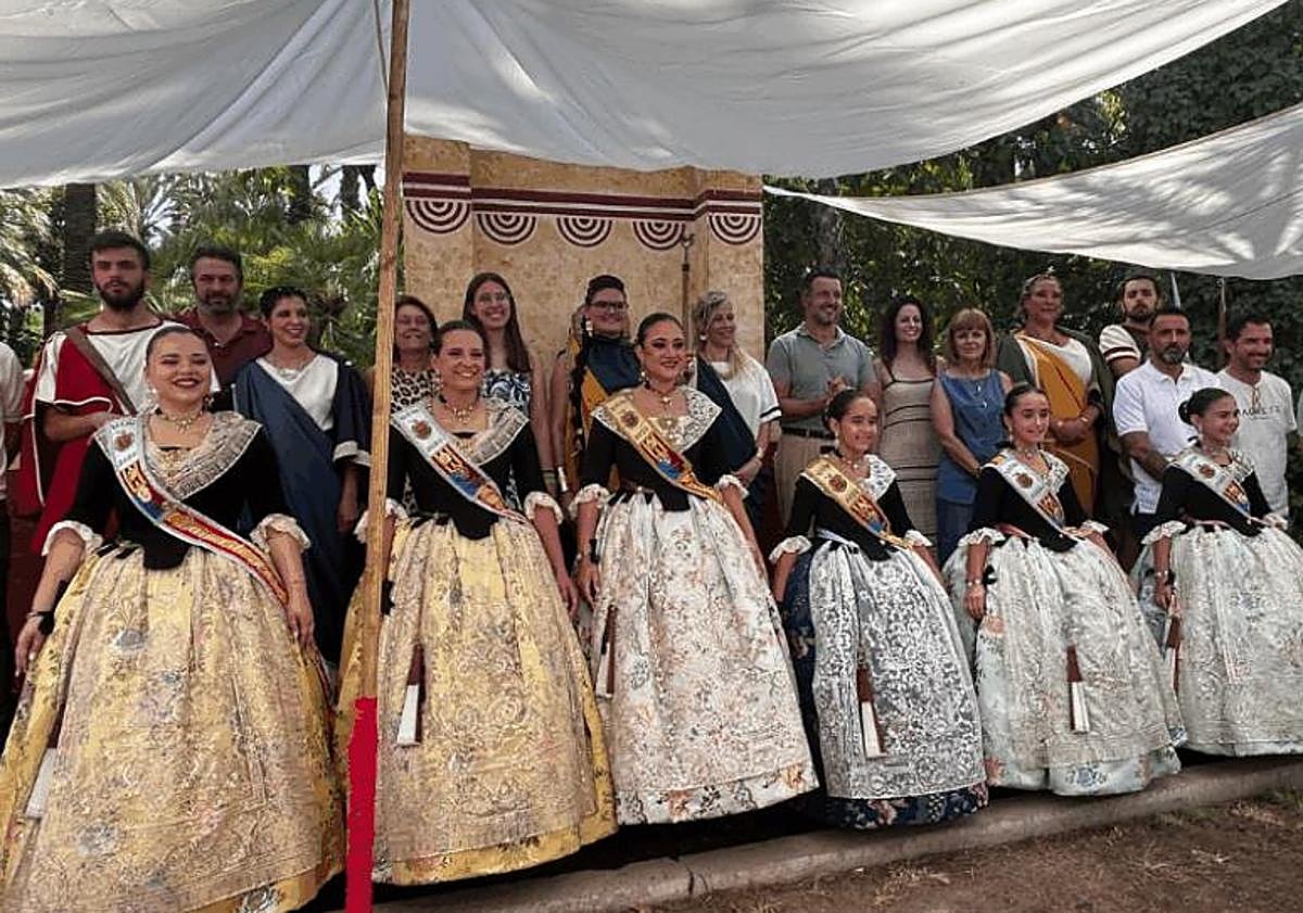 Imagen principal - Algunos de los actos a los que han acudido las Reinas y Damas de Elche 2025