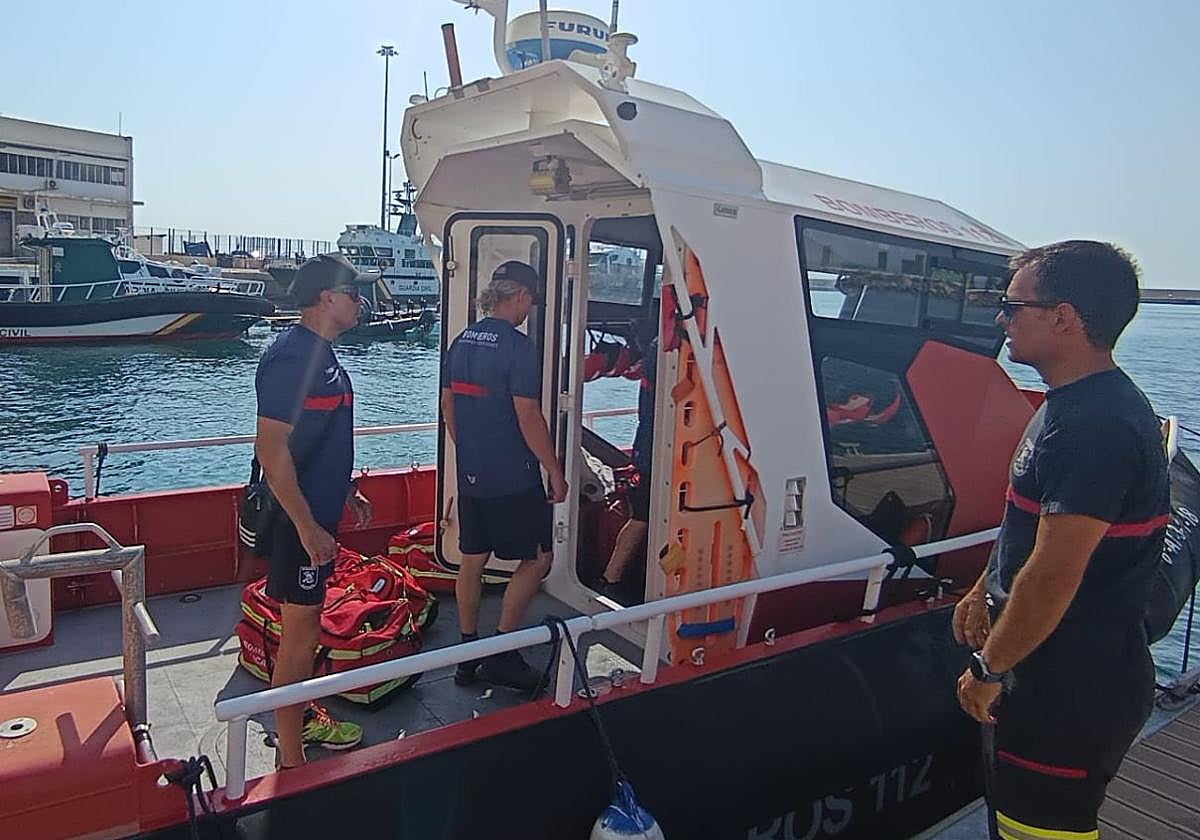 Embarcación del Speis en el puerto de Alicante.