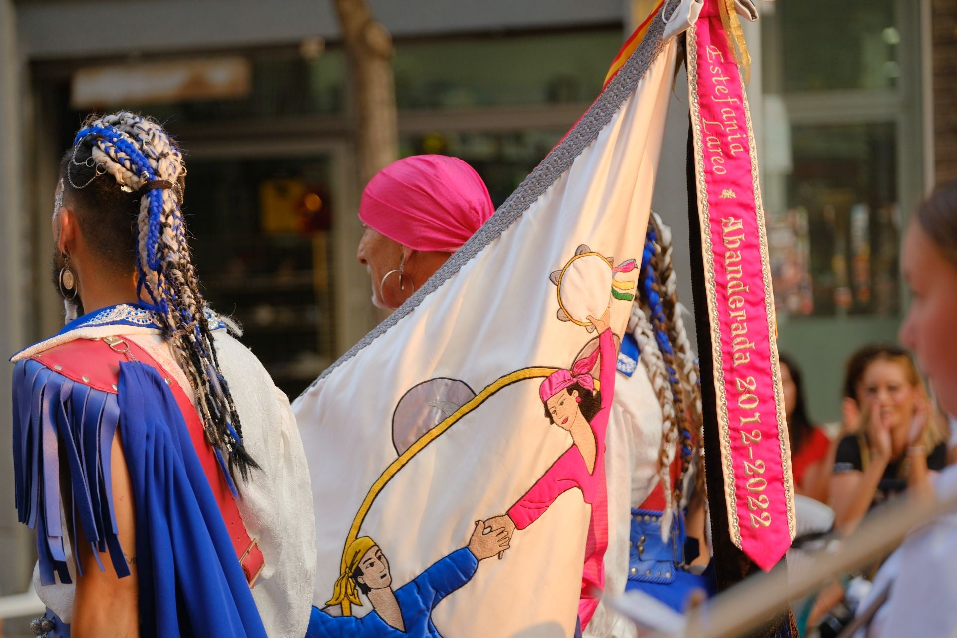 La Entrada Mora de Altozano llena de color el barrio