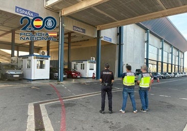 Tres personas detenidas en Alicante por un robo de 2.550 euros en la entrada al Ferry de Argelia