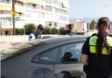 La Guardia Civil de Alicante recibe agentes extranjeros de 'Erasmus' durante el verano