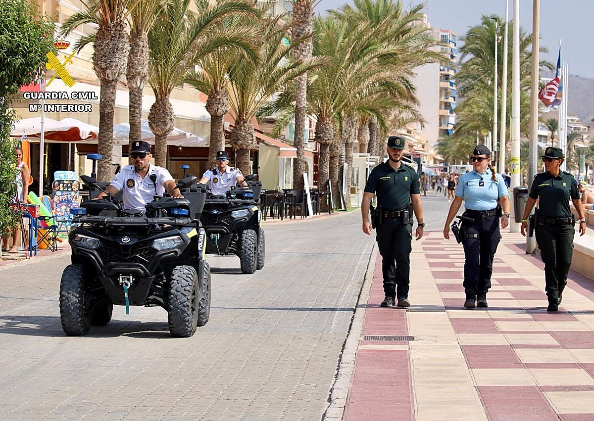 Imagen secundaria 1 - Los agentes en varios servicios. 