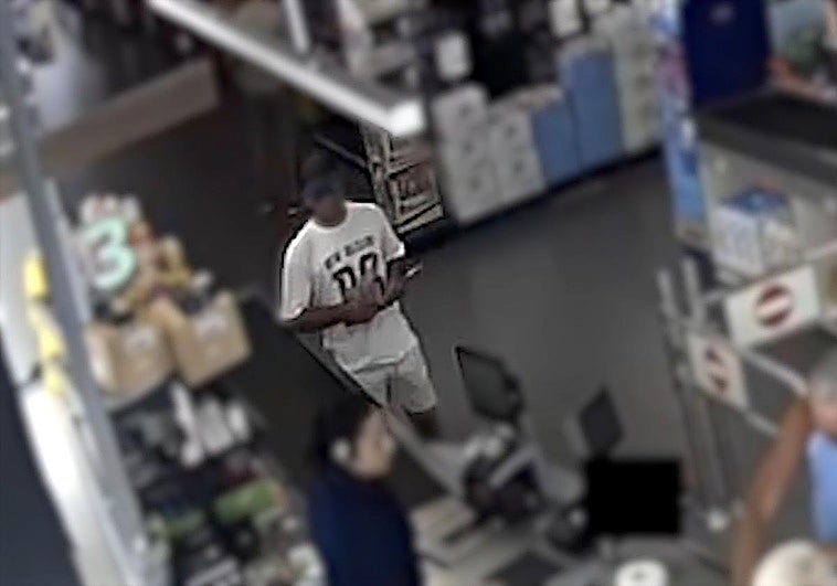 Imágenes de las cámaras del supermercado.