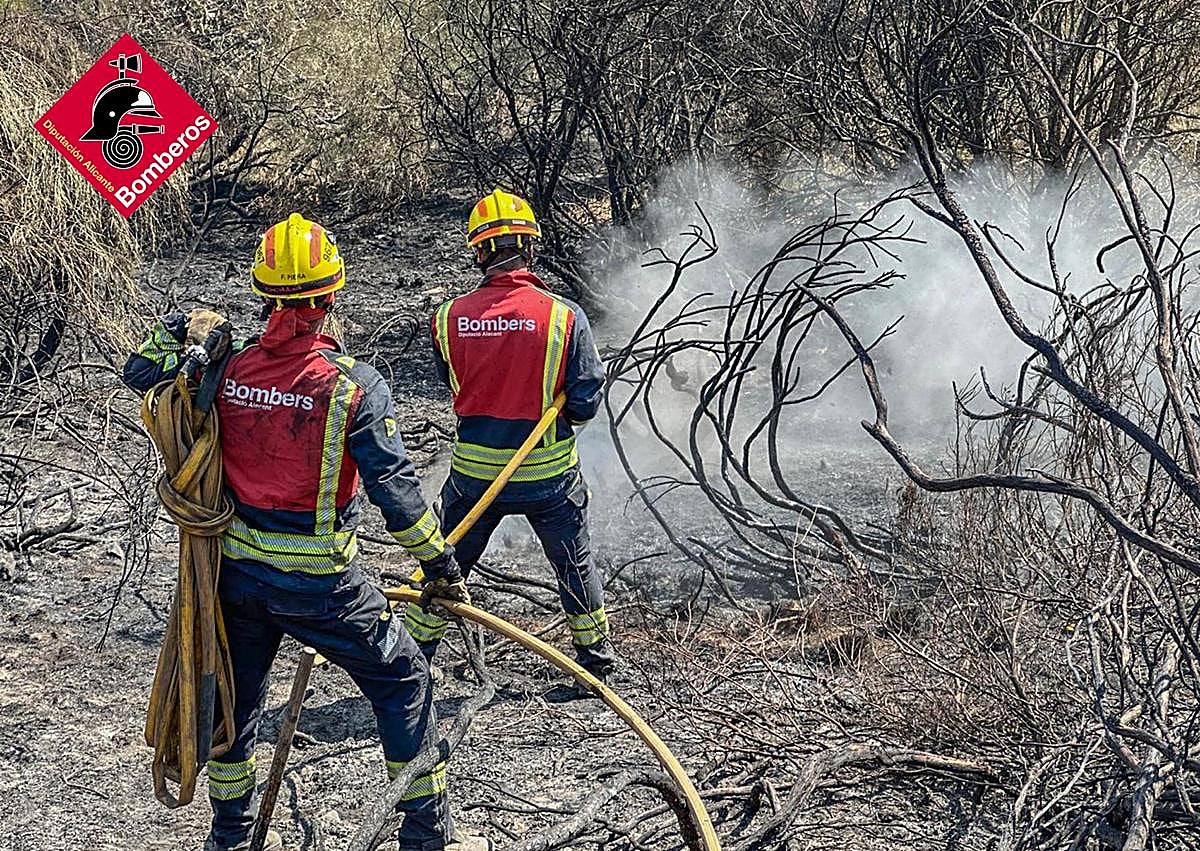 Imagen secundaria 1 - Acutaciones de los bomberos de Alicante. 