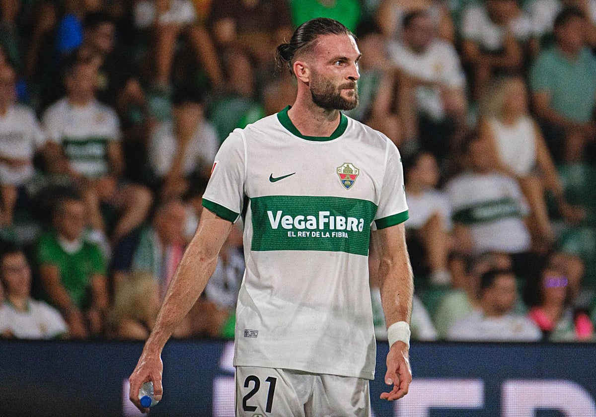 El francés Léo Petrot, durante el choque ante el Betis.