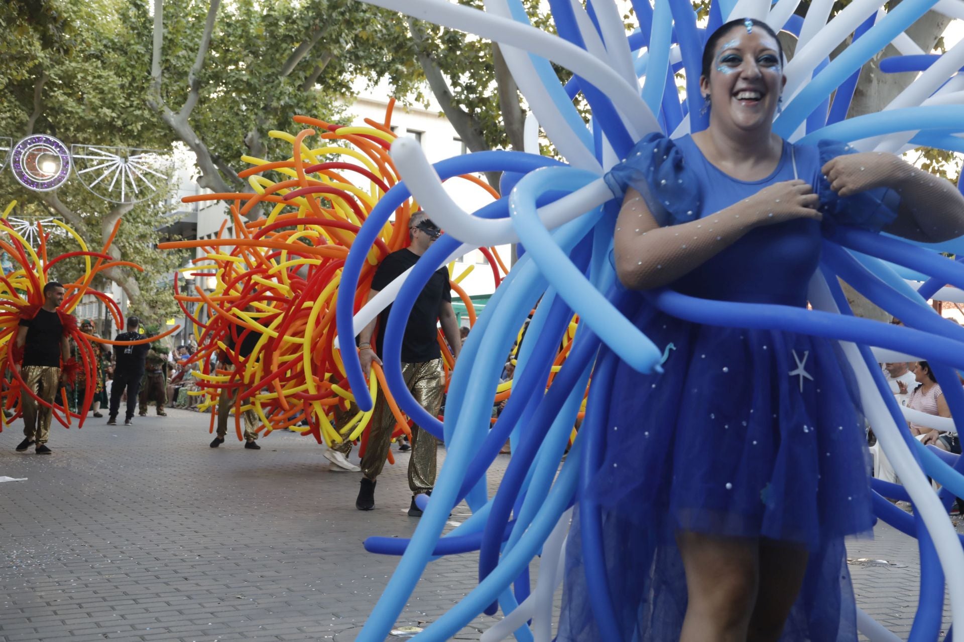 El desfile de carrozas de Dénia, en imágenes