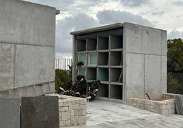 Nuevos bloques de nichos construidos en el cementerio de San Agatángelo.