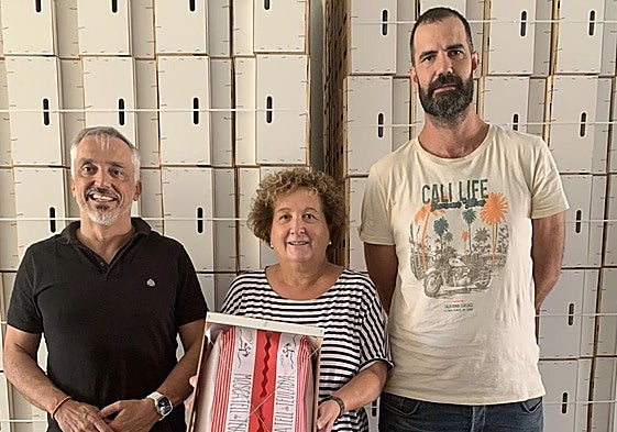 Reparto gratuito de uva moscatel.