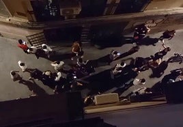 Una calle del Casco Antiguo este mismo lunes, a las 3.30 horas.