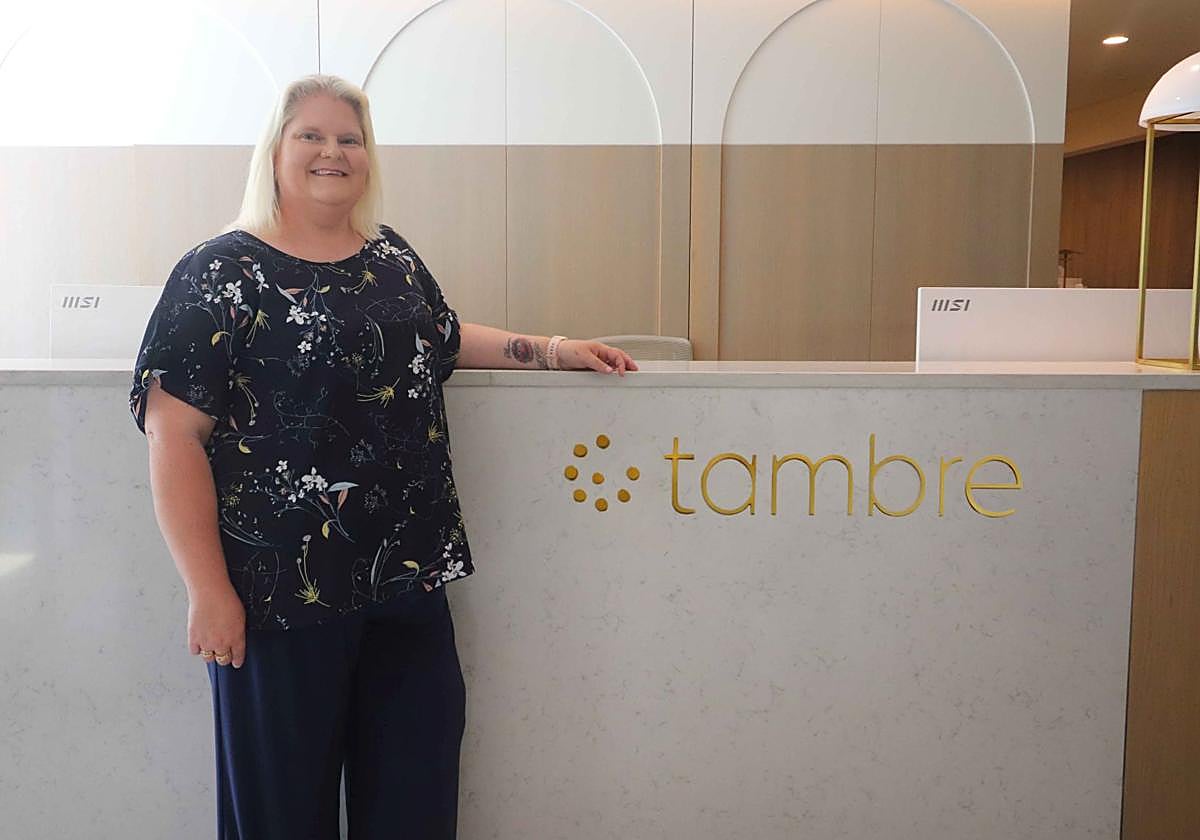 Louise Joy Brown, primera persona concebida mediante fecundación in vitro.