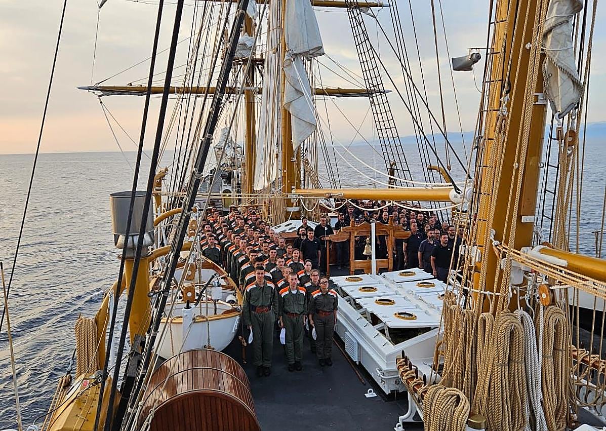 Imagen secundaria 1 - Varios detalles del buque. 