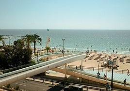 Playa del Postiguet de Alicante.