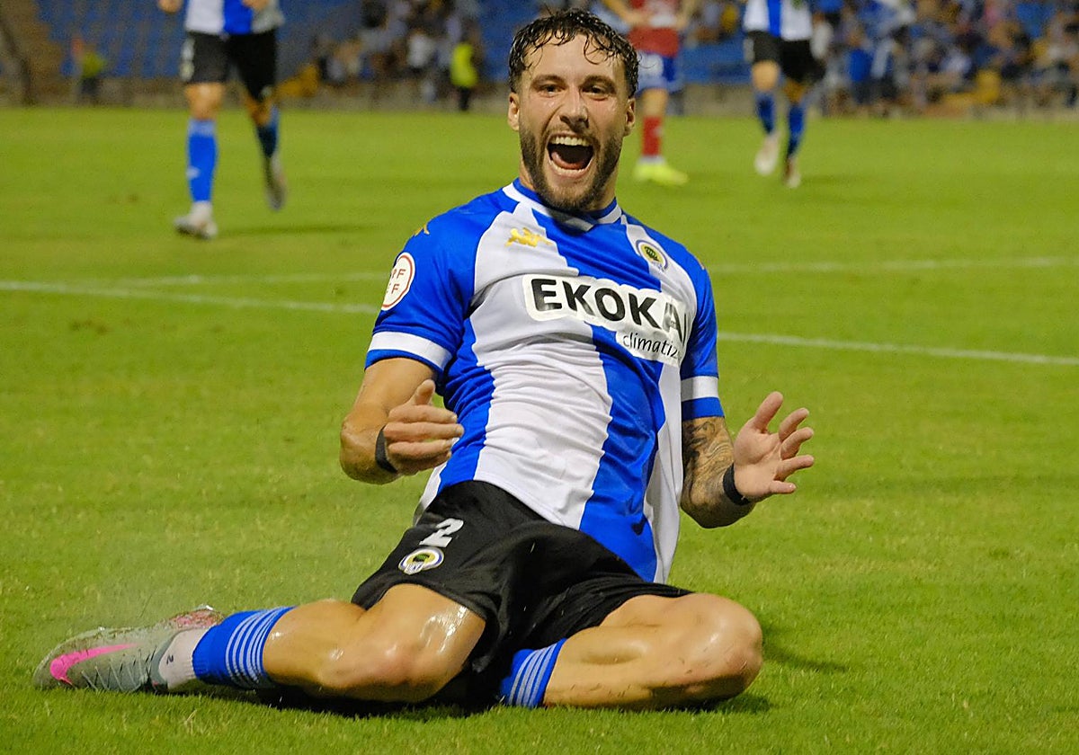 Celebración del gol que supuso la victoria.