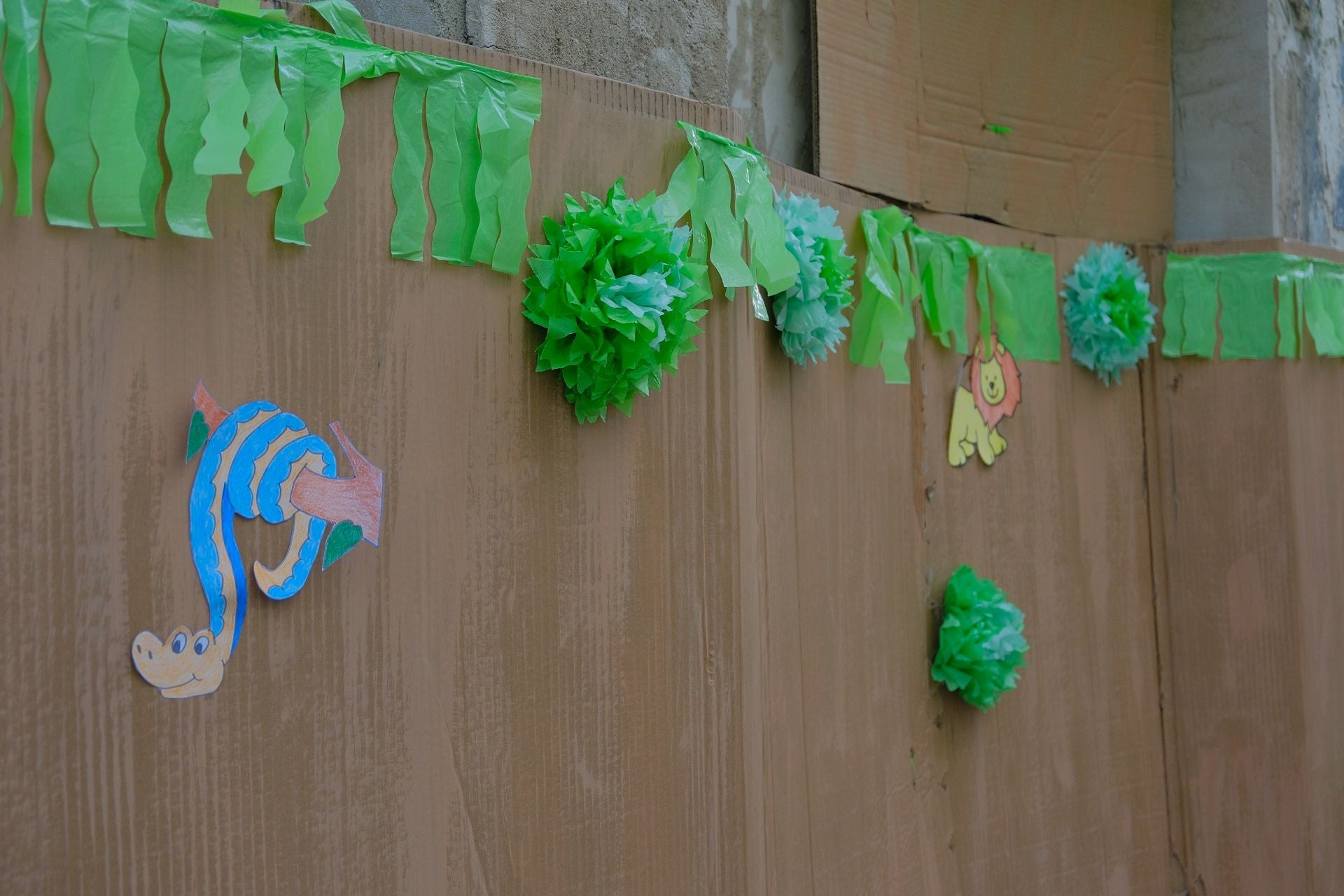 El pregón y el engalanado de calles marcan el inicio de las fiestas del Raval Roig