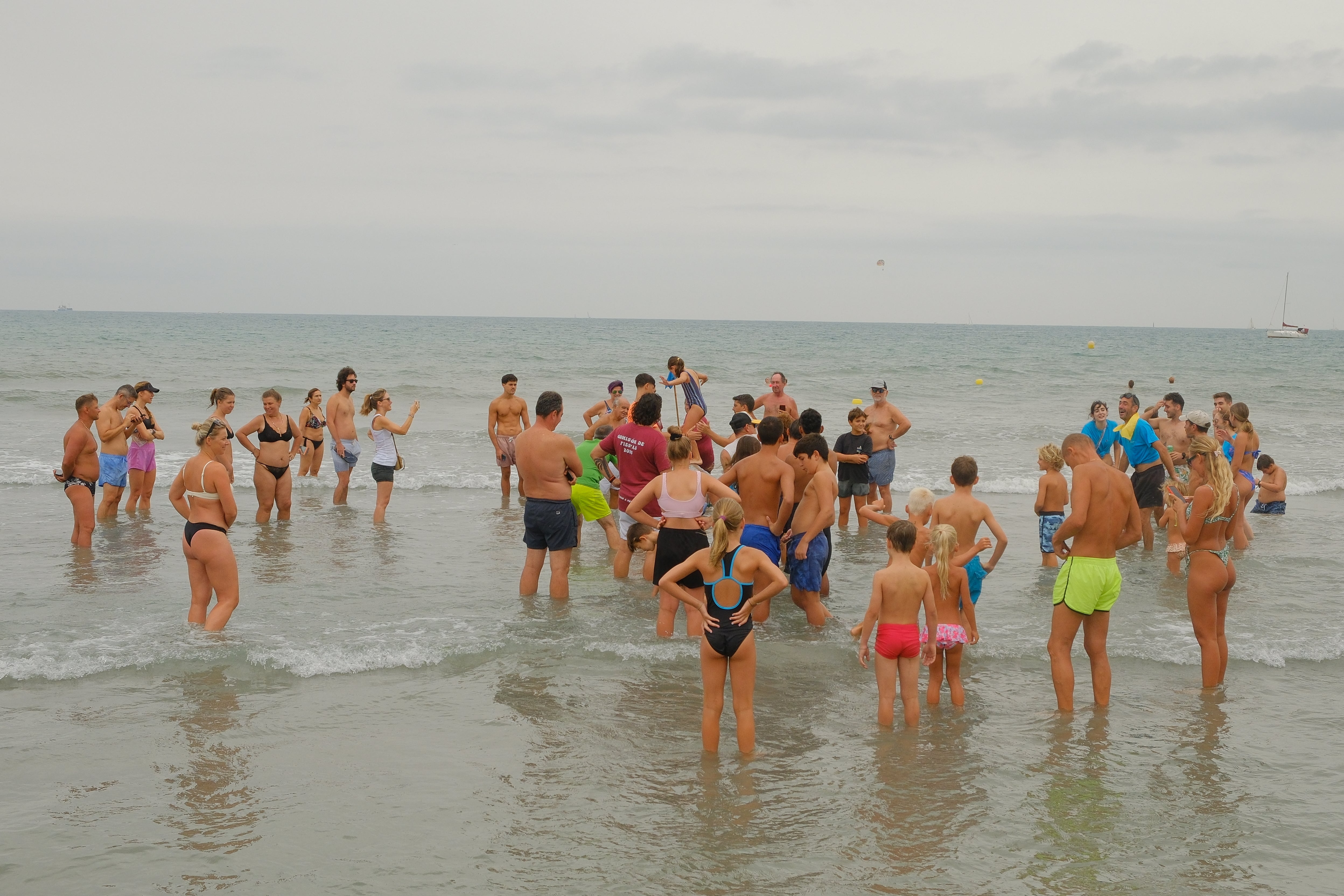 Diversión a cubazos en el Raval Roig